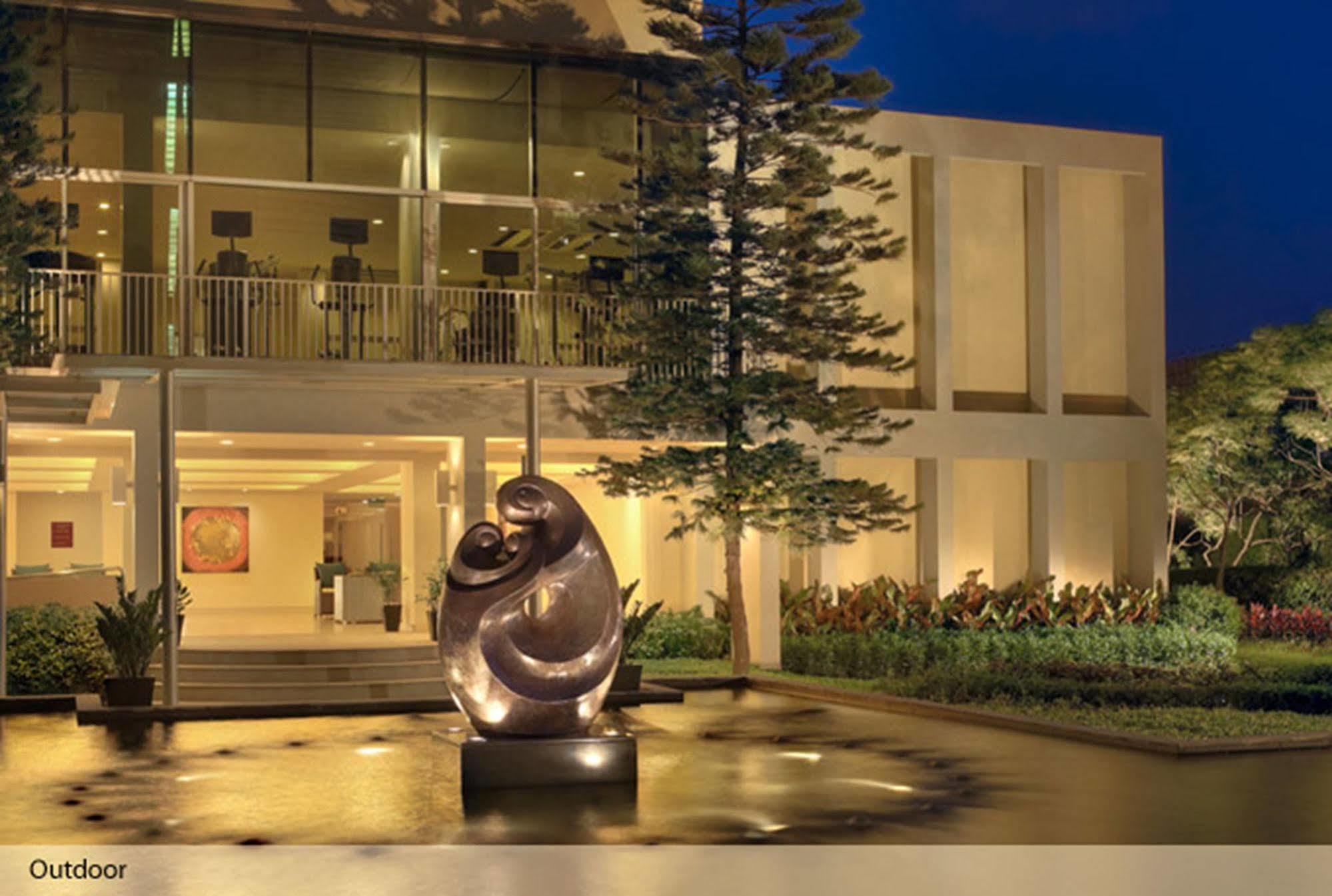 בנגקוק Bangna Pride Hotel & Residence מראה חיצוני תמונה
